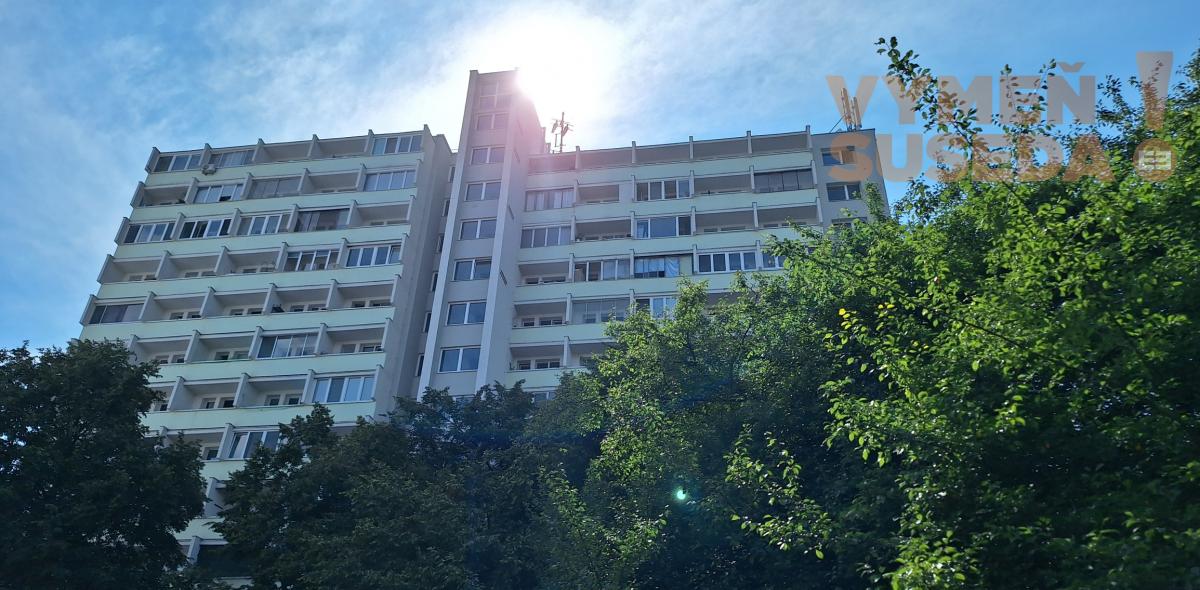 PREDANÉ - VÝNIMOČNÝ 1 IZB. BYT s LOGGIOU, VYHĽADÁVANÁ LOKALITA RUŽINOV, REZEDOVÁ UL., BA II.