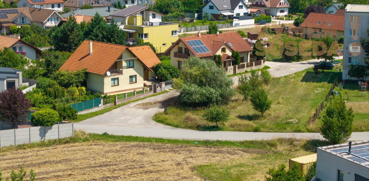 VYMEŇ SUSEDA! - Výnimočný, stavebný pozemok na predaj 1154.00 m2 + podiel na ceste, všetky IS, Stupava.