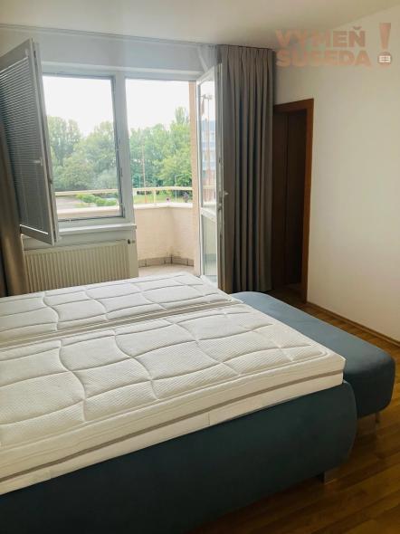 VYMEŇ SUSEDA! – VÝNIMOČNÝ 4 IZB. ZARIADENÝ BYT S DVOMA LOGGIAMI, PAŽÍTKOVÁ UL., BRATISLAVA II, RUŽINOV