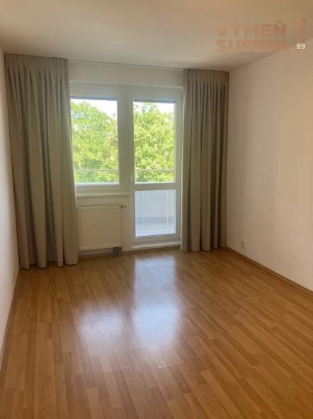 VYMEŇ SUSEDA! – VÝNIMOČNÝ 4 IZB. ZARIADENÝ BYT S DVOMA LOGGIAMI, PAŽÍTKOVÁ UL., BRATISLAVA II, RUŽINOV