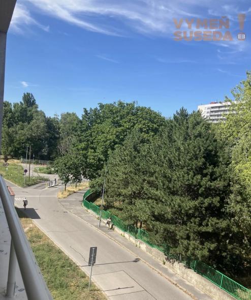 VYMEŇ SUSEDA! – VÝNIMOČNÝ 4 IZB. ZARIADENÝ BYT S DVOMA LOGGIAMI, PAŽÍTKOVÁ UL., BRATISLAVA II, RUŽINOV