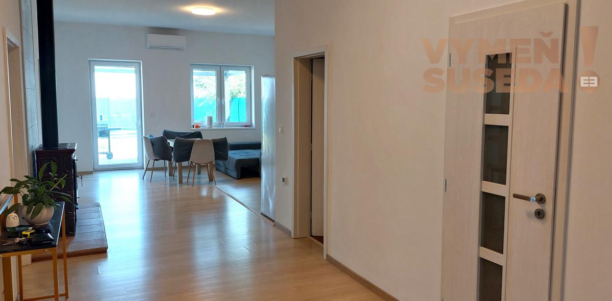 PRENAJATÉ! - VÝNIMOČNÝ 4 IZB. KOMPLETNE ZARIADENÝ RODINNÝ DOM, obec Kalinkovo