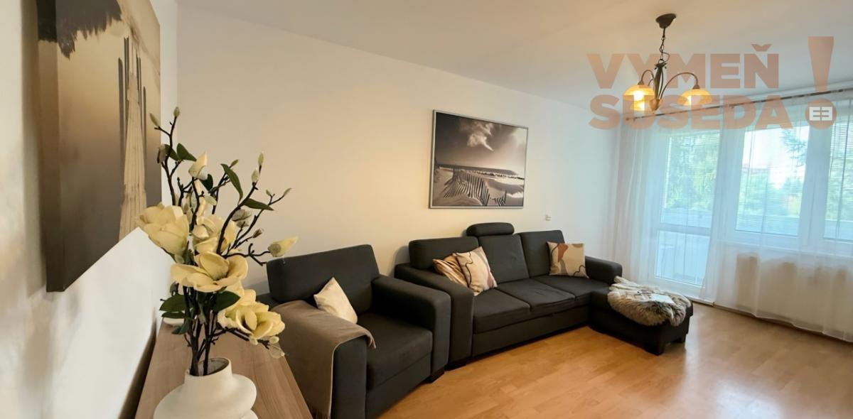 PRENAJATÉ! 3. IZB. KOMPLETNE ZARIADENÉHO SLNEČNÉHO BYTU, VÁŽSKA UL., BA II VRAKUŇA.