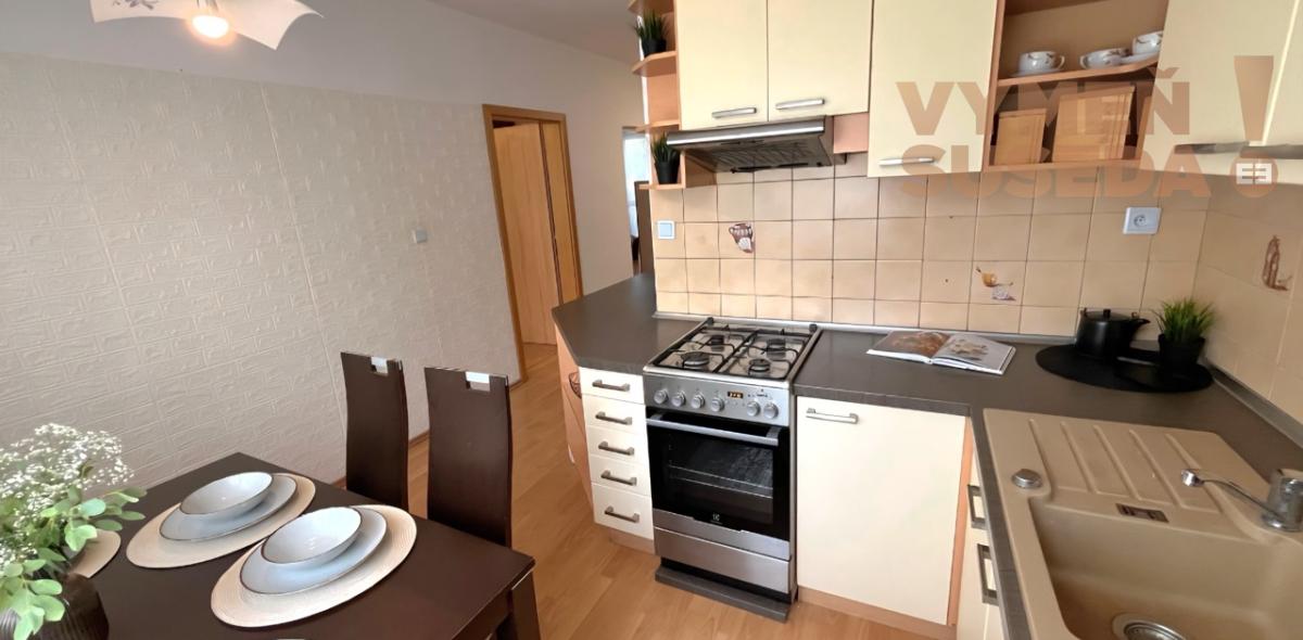 PRENAJATÉ! 3. IZB. KOMPLETNE ZARIADENÉHO SLNEČNÉHO BYTU, VÁŽSKA UL., BA II VRAKUŇA.