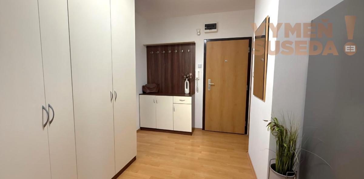 PRENAJATÉ! 3. IZB. KOMPLETNE ZARIADENÉHO SLNEČNÉHO BYTU, VÁŽSKA UL., BA II VRAKUŇA.