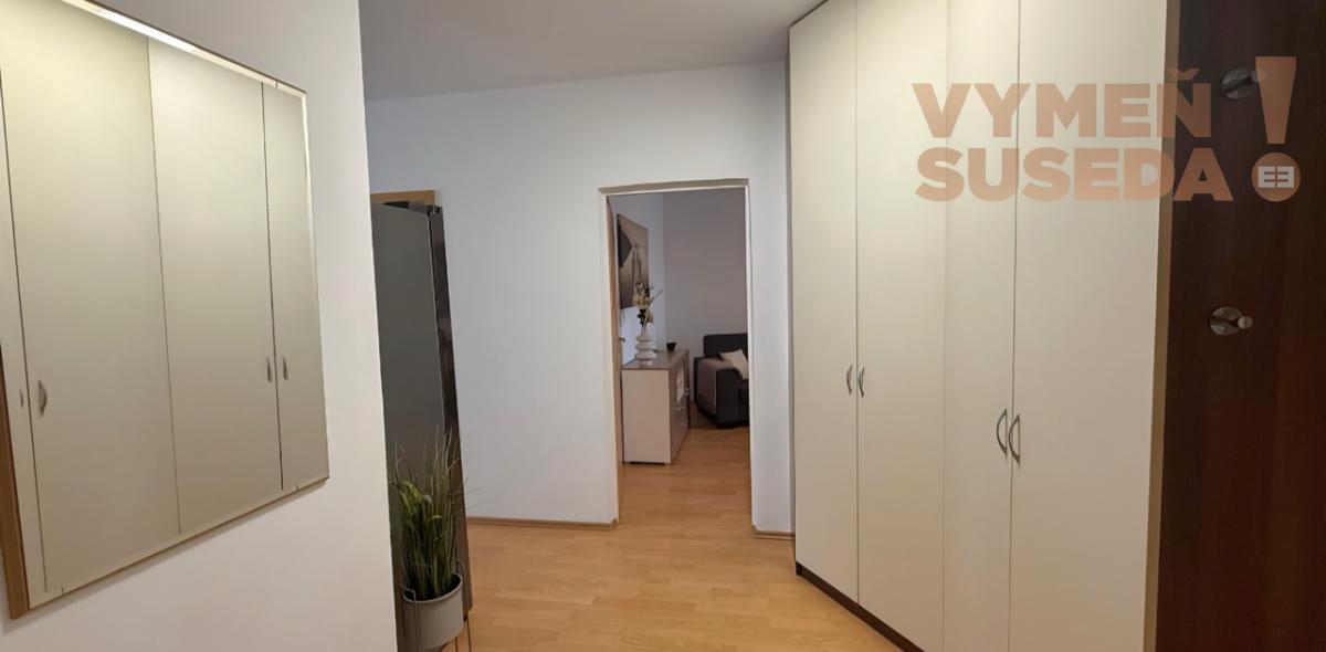 PRENAJATÉ! 3. IZB. KOMPLETNE ZARIADENÉHO SLNEČNÉHO BYTU, VÁŽSKA UL., BA II VRAKUŇA.