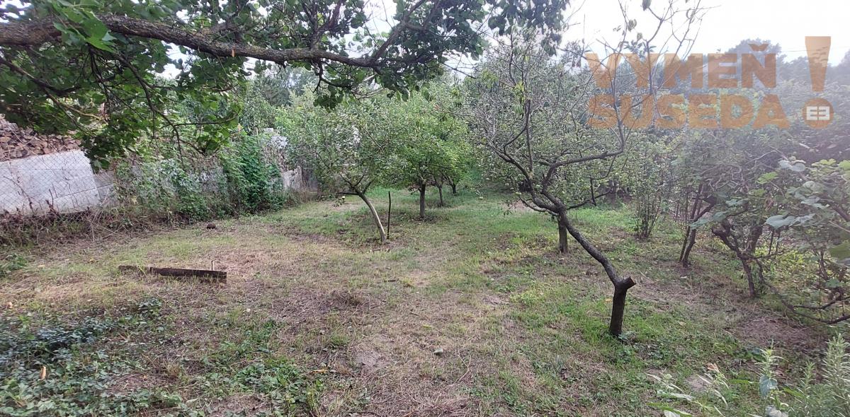 REZERVOVANÉ! - VÝNIMOČNÁ REKREAČNÁ CHATA, POZEMOK 395.00 m2 - ULICA NAD VINOHRADMI., BA IV – DNV.