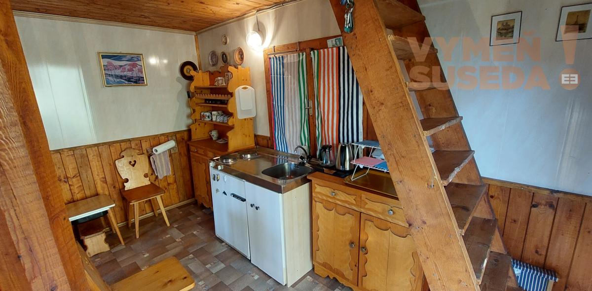 REZERVOVANÉ! - VÝNIMOČNÁ REKREAČNÁ CHATA, POZEMOK 395.00 m2 - ULICA NAD VINOHRADMI., BA IV – DNV.