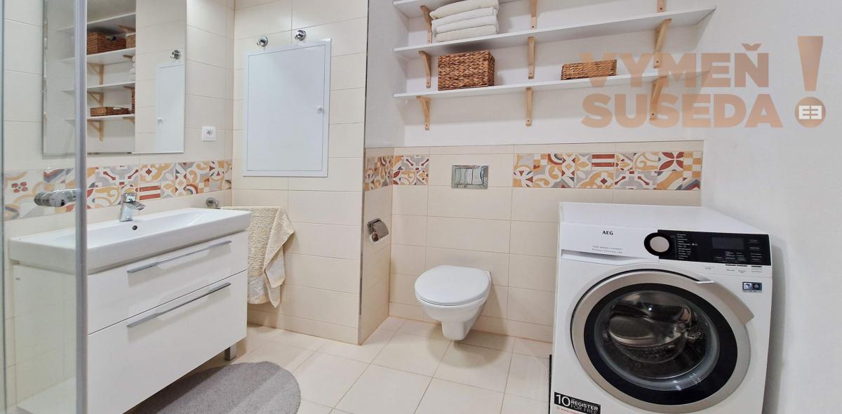 VYMEŇ SUSEDA! - Výnimočný 2 IZB. BYT s balkónom, zariadená NOVOSTAVBA ,veľká pivnica a parking, Devínka pod Lesom