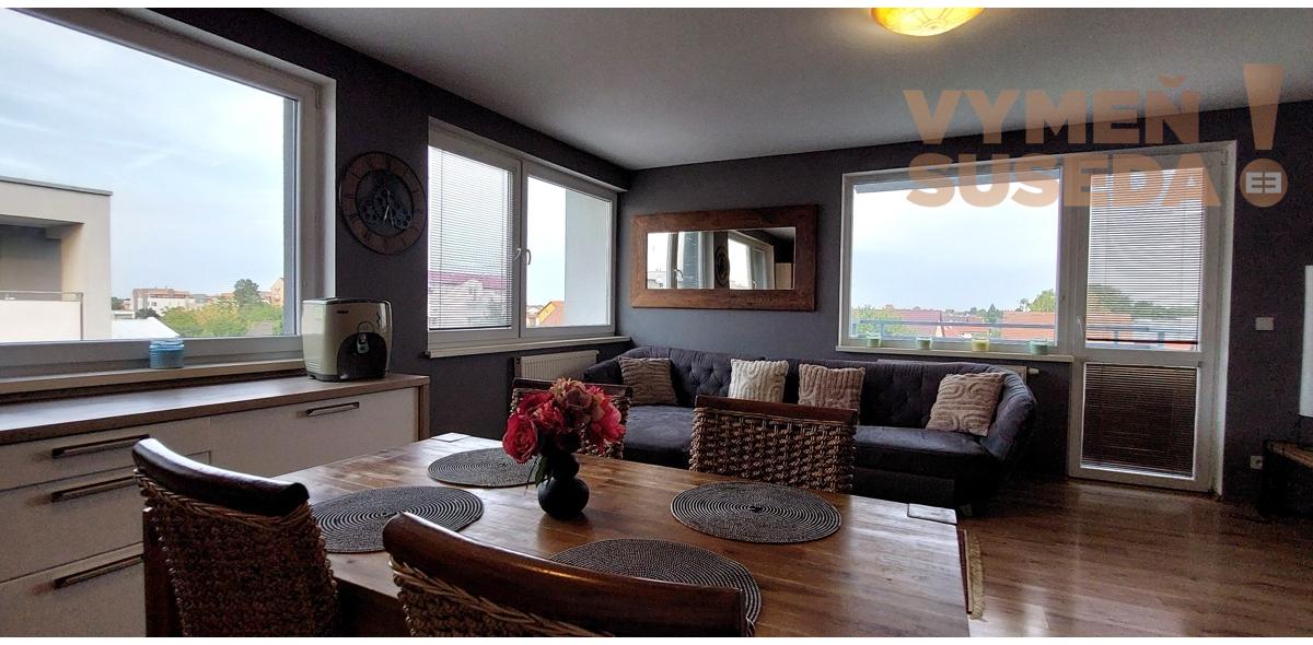 VYMEŇ SUSEDA! - VÝNIMOČNÝ 3 IZB. KOMPLETNE ZARIADENÝ BYT s parkovaním, obec Dunajská Lužná