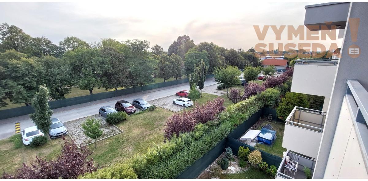 VYMEŇ SUSEDA! - VÝNIMOČNÝ 3 IZB. KOMPLETNE ZARIADENÝ BYT s parkovaním, obec Dunajská Lužná