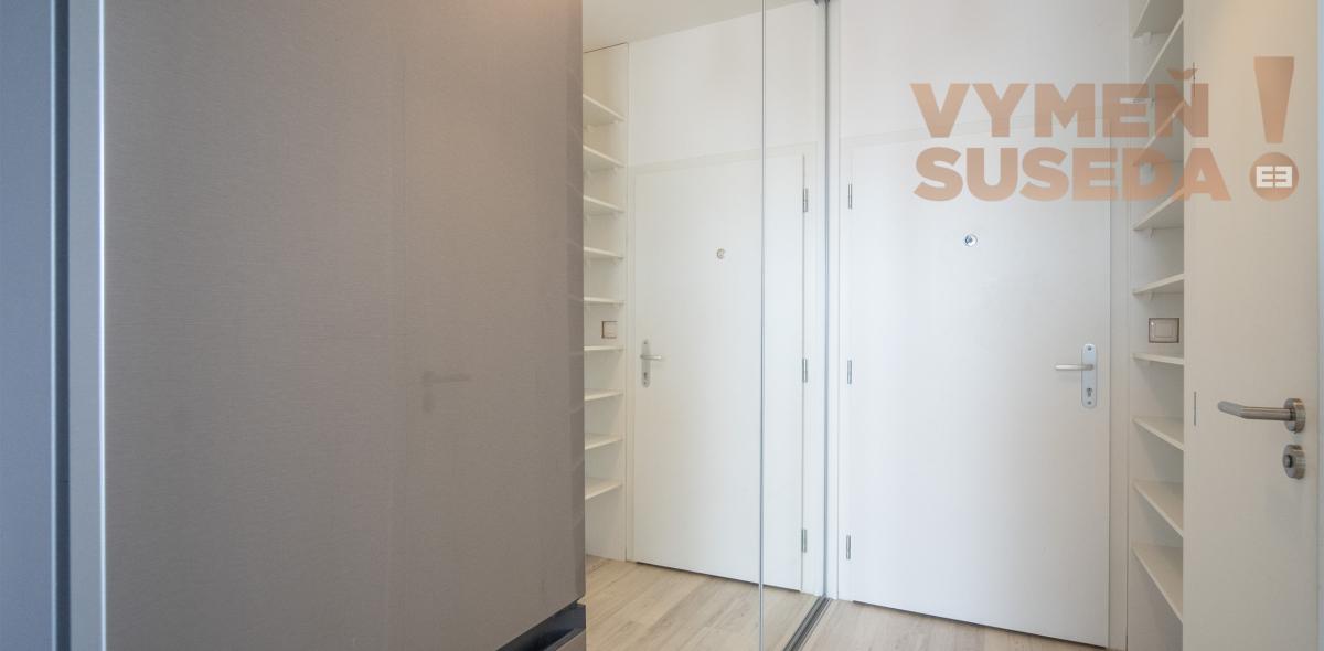 PREDANÉ- VÝNIMOČNÝ 1. IZB. BYT V TOP LOKALITE, BA II. - RUŽINOV