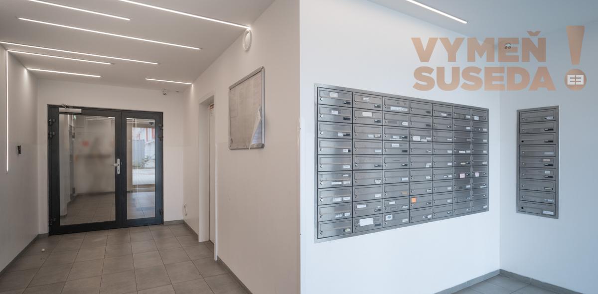 PREDANÉ- VÝNIMOČNÝ 1. IZB. BYT V TOP LOKALITE, BA II. - RUŽINOV