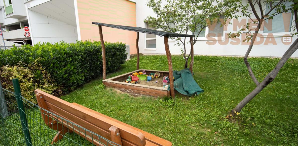 PREDANÉ- VÝNIMOČNÝ 1. IZB. BYT V TOP LOKALITE, BA II. - RUŽINOV