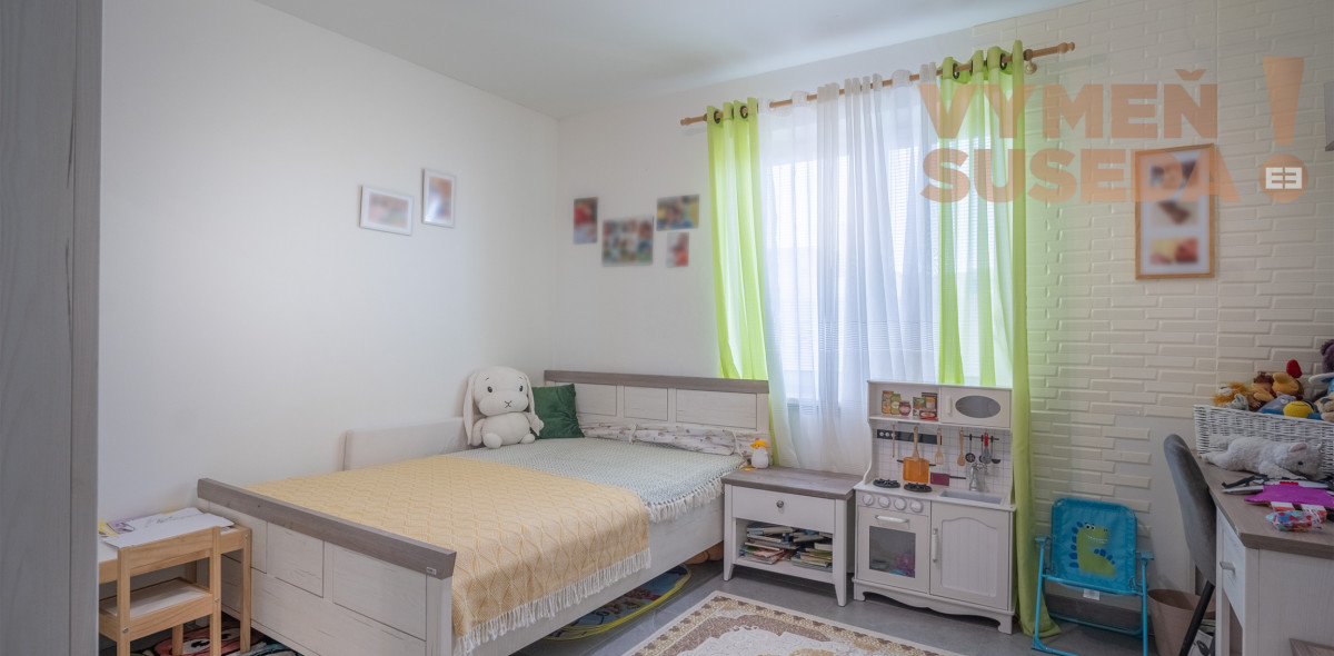 PREDANÉ! – VÝNIMOČNE VEĽKÝ 4 IZB. RODINNÝ DOM S KRÁSNYM POZEMKOM V SLEPEJ ULICI, MILOSLAVOV