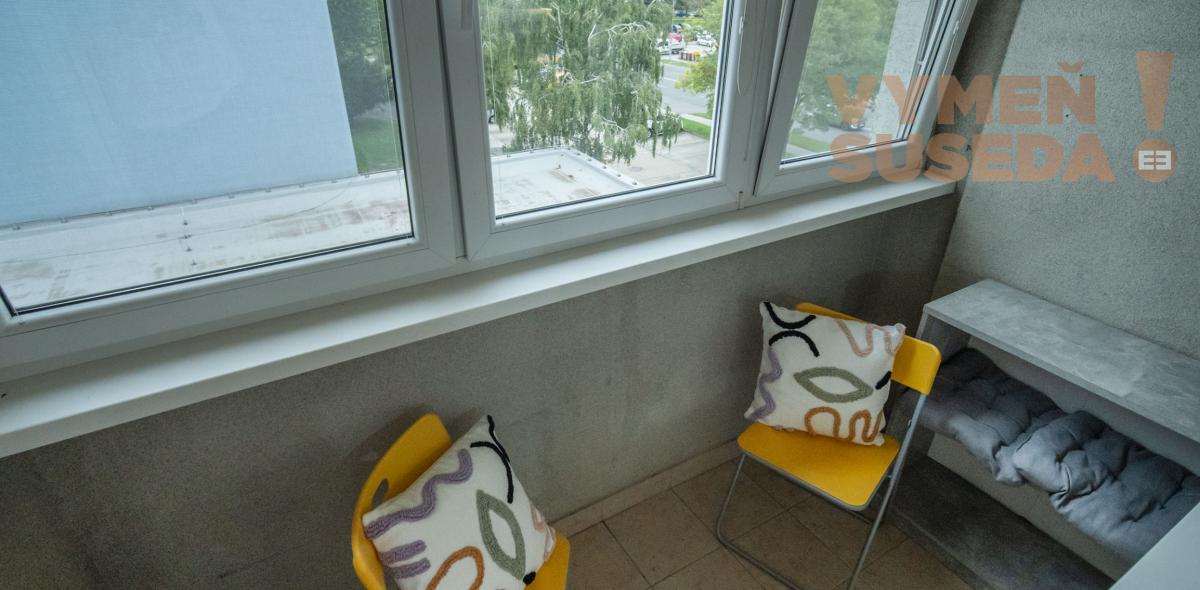 REZERVOVANÉ! - VÝNIMOČNÝ 4 IZB. ZREKONŠTRUOVANÝ BYT s LOGGIOU, VYHĽADÁVANÁ LOKALITA PETRŽALKA, SMOLENICKÁ UL., BA V.