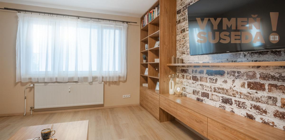 REZERVOVANÉ! - VÝNIMOČNÝ 4 IZB. ZREKONŠTRUOVANÝ BYT s LOGGIOU, VYHĽADÁVANÁ LOKALITA PETRŽALKA, SMOLENICKÁ UL., BA V.