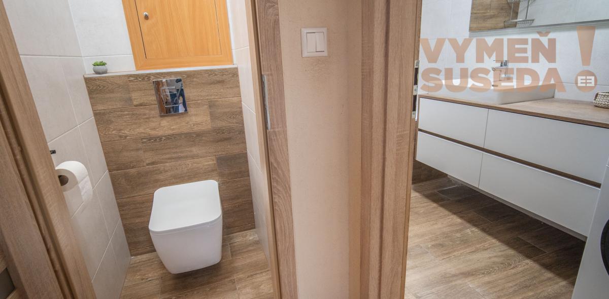 REZERVOVANÉ! - VÝNIMOČNÝ 4 IZB. ZREKONŠTRUOVANÝ BYT s LOGGIOU, VYHĽADÁVANÁ LOKALITA PETRŽALKA, SMOLENICKÁ UL., BA V.