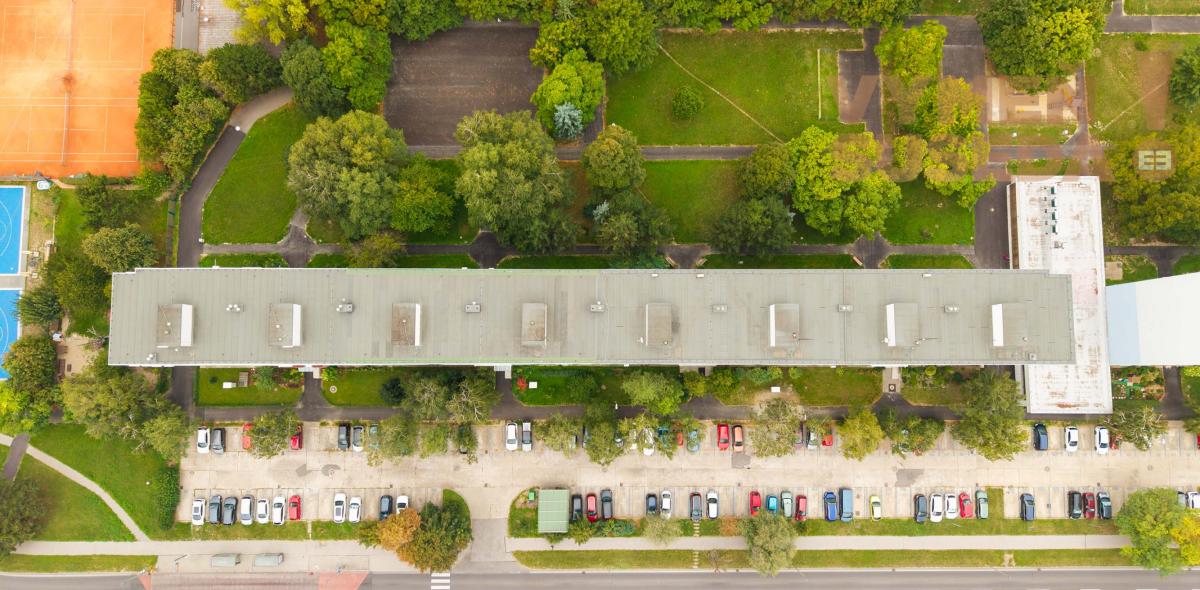 REZERVOVANÉ! - VÝNIMOČNÝ 4 IZB. ZREKONŠTRUOVANÝ BYT s LOGGIOU, VYHĽADÁVANÁ LOKALITA PETRŽALKA, SMOLENICKÁ UL., BA V.