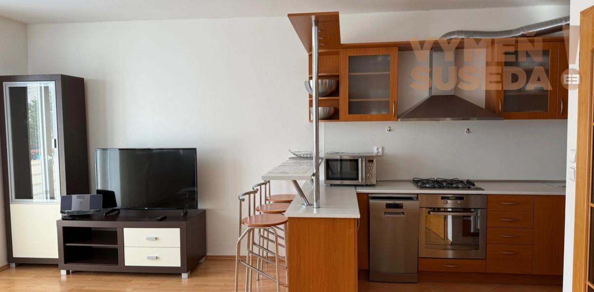 VYMEŇ SUSEDA! – VÝNIMOČNÝ 2 IZB. ZARIADENÝ BYT S BALKÓNOM A PARKOVANÍM, GERCENOVA, BA V, PETRŽALKA