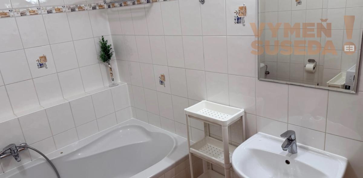 VYMEŇ SUSEDA! – VÝNIMOČNÝ 2 IZB. ZARIADENÝ BYT S BALKÓNOM A PARKOVANÍM, GERCENOVA, BA V, PETRŽALKA