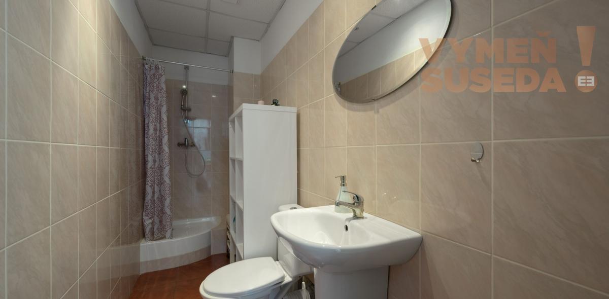 VYMEŇ SUSEDA! - ATRAKTÍVNY SALÓN KRÁSY, s výkladmi do ulice a parkingom, Podunajská ul., BA II . Podunajské Biskupice