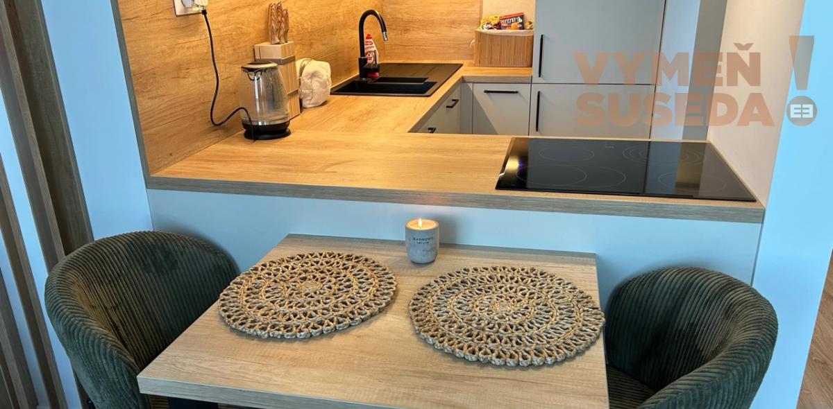 VYMEŇ SUSEDA! – VÝNIMOČNÝ 2 IZB. ZARIADENÝ BYT S LOGGIOU A PARKOVANÍM, LABUTIA, BA V, PETRŽALKA