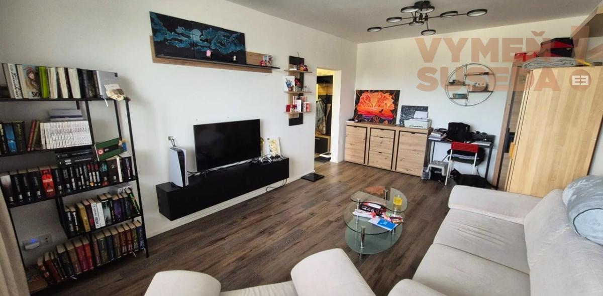 VYMEŇ SUSEDA! – VÝNIMOČNÝ 2 IZB. ZARIADENÝ BYT, MEDVEĎOVEJ UL., BA V, PETRŽALKA