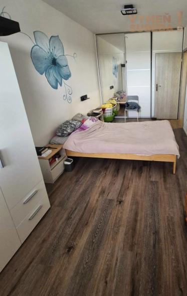 VYMEŇ SUSEDA! – VÝNIMOČNÝ 2 IZB. ZARIADENÝ BYT, MEDVEĎOVEJ UL., BA V, PETRŽALKA