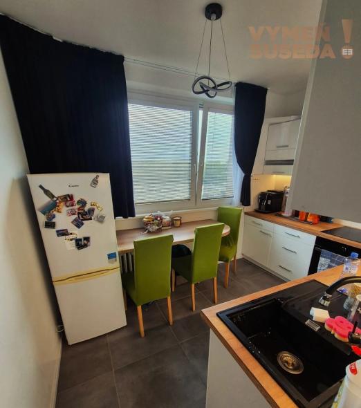 VYMEŇ SUSEDA! – VÝNIMOČNÝ 2 IZB. ZARIADENÝ BYT, MEDVEĎOVEJ UL., BA V, PETRŽALKA