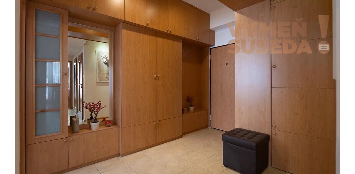 VYMEŇ SUSEDA! – VÝNIMOČNÝ 2 IZB. ZARIADENÝ BYT S BALKÓNOM, BLUMENTÁLSKA UL., BA I, STARÉ MESTO