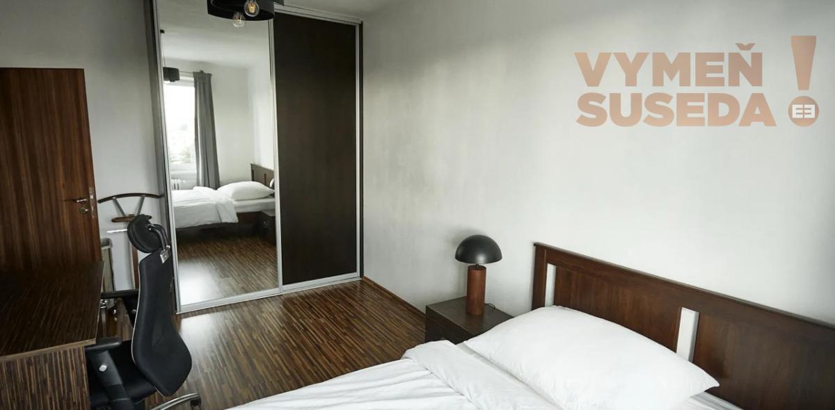 VYMEŇ SUSEDA! – VÝNIMOČNÝ 2 IZB. ZARIADENÝ BYT S BALKÓNOM, HÁLKOVA, BA III, NOVÉ MESTO,