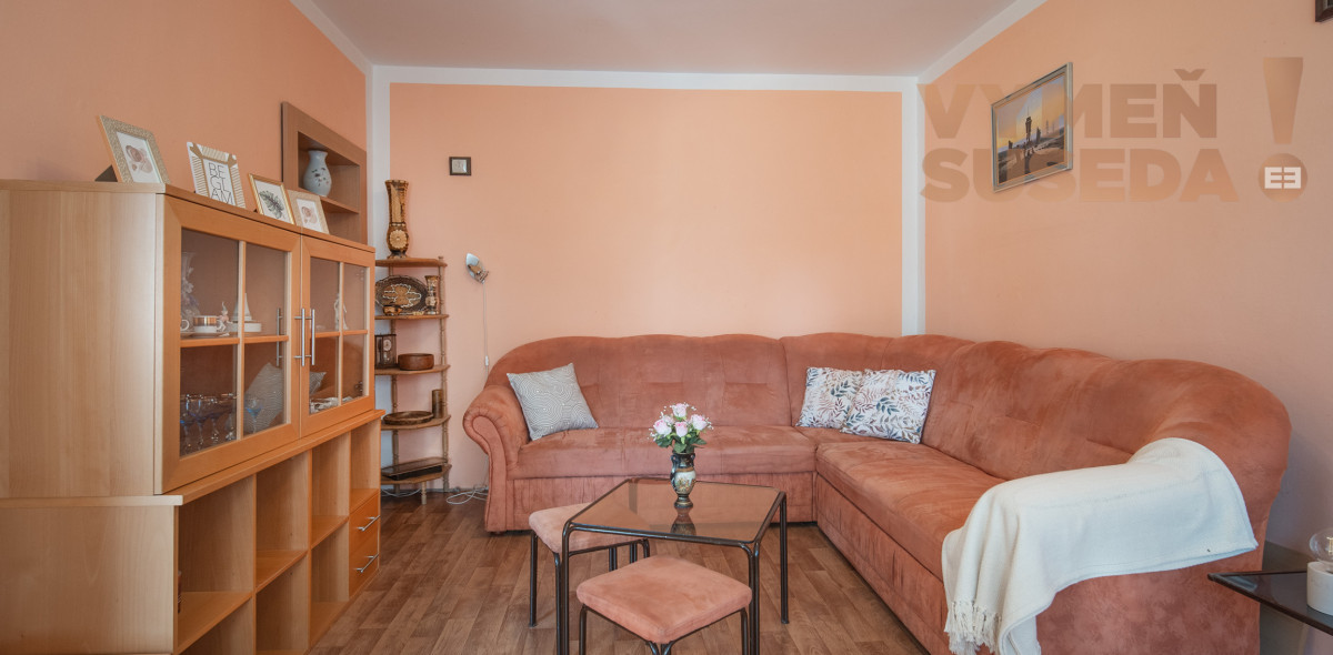 VYMEŇ SUSEDA! - VÝNIMOČNÝ 3 IZB. BYT S PRIESTRANNOU LOGGIOU A PIVNICOU, ul. BANŠELOVA., BA II. - RUŽINOV