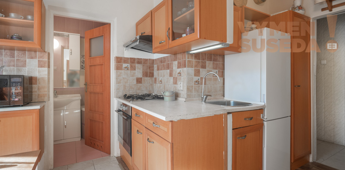 VYMEŇ SUSEDA! - VÝNIMOČNÝ 3 IZB. BYT S PRIESTRANNOU LOGGIOU A PIVNICOU, ul. BANŠELOVA., BA II. - RUŽINOV