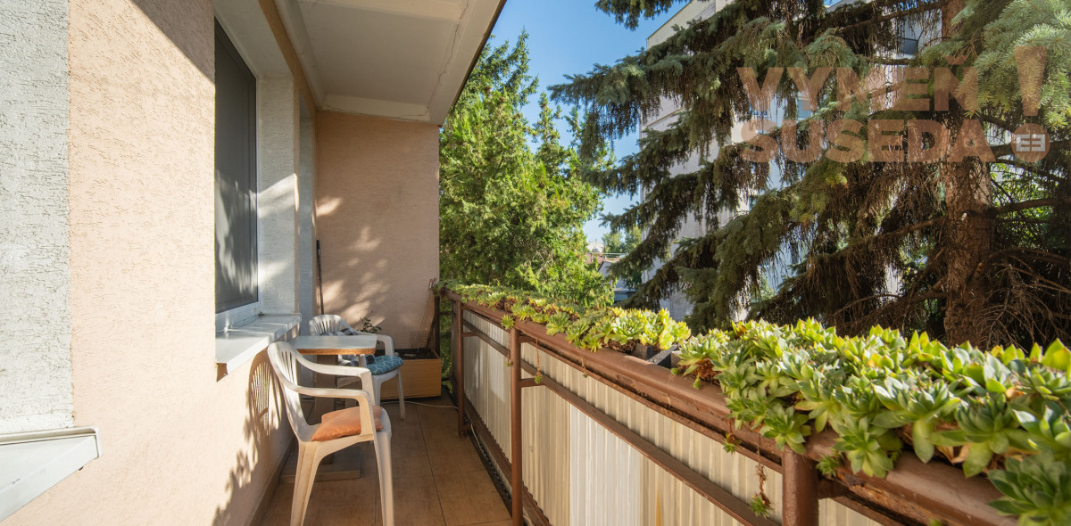 VYMEŇ SUSEDA! - VÝNIMOČNÝ 3 IZB. BYT S PRIESTRANNOU LOGGIOU A PIVNICOU, ul. BANŠELOVA., BA II. - RUŽINOV