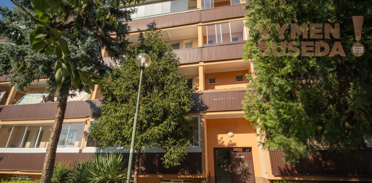 VYMEŇ SUSEDA! - VÝNIMOČNÝ 3 IZB. BYT S PRIESTRANNOU LOGGIOU A PIVNICOU, ul. BANŠELOVA., BA II. - RUŽINOV