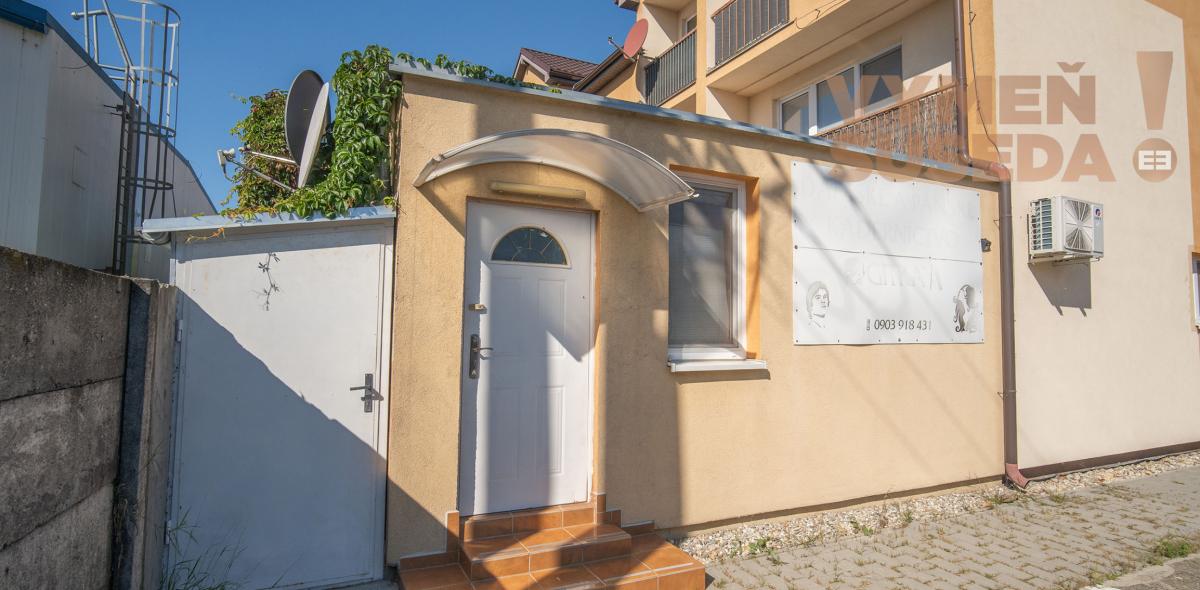 VYMEŇ SUSEDA ! -NA PREDAJ VÝNIMOČNÝ, PRIESTRANNÝ, KLIMATIZOVANÝ 3 izb. BYT S KOMERČNÝM PRIESTOROM