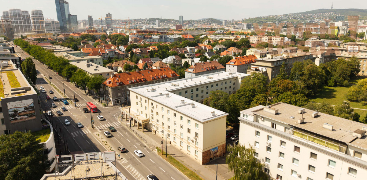 VYMEŇ SUSEDA! - VÝNIMOČNÝ TEHLOVÝ 3 IZB. BYT, PRIEVOZSKÁ UL., BA II, NIVY.