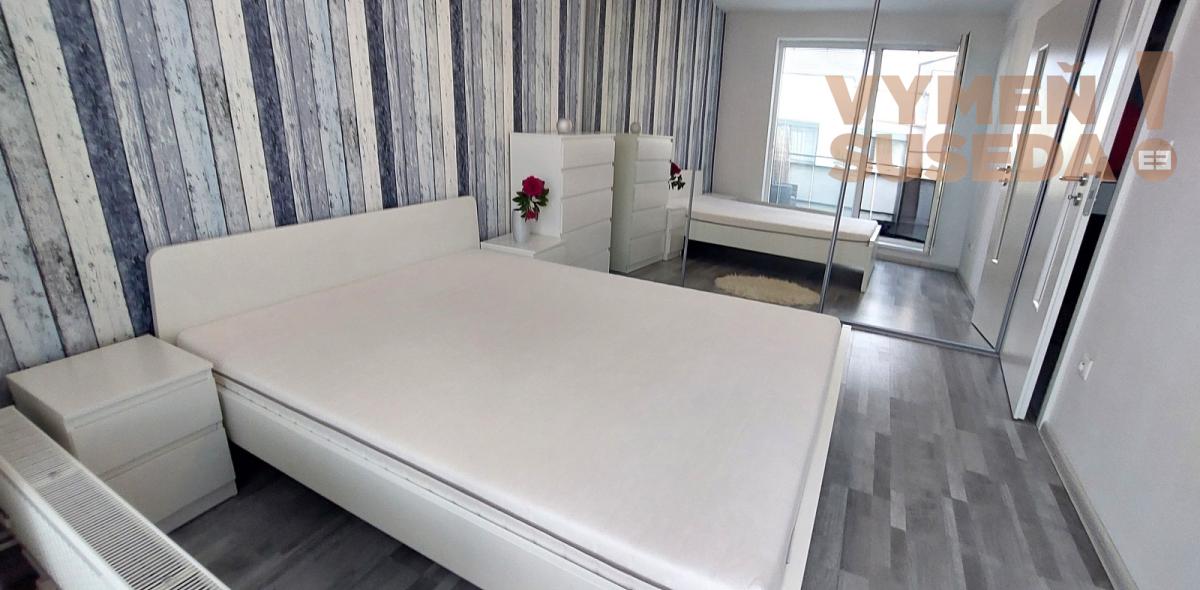 PRENAJATÉ! - VÝNIMOČNÝ 2 IZB. KOMPLETNE ZARIADENÝ BYT s parkovaním, obec Hviezdoslavov