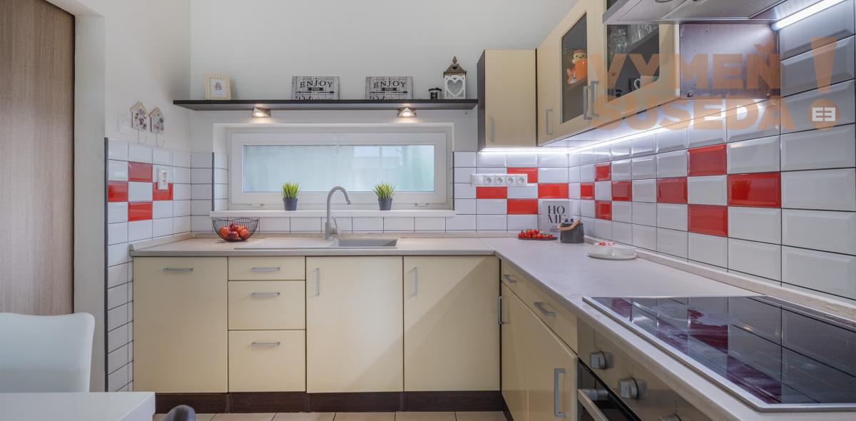 VYMEŇ SUSEDA! – 4 IZB. RODINNÝ DOM S VEĽKÝM ZÁHRADNÝM DOMČEKOM V OBĽÚBENEJ REKREAČNEJ OBLASTI, PLAVECKÝ ŠTVRTOK - VAMPÍL