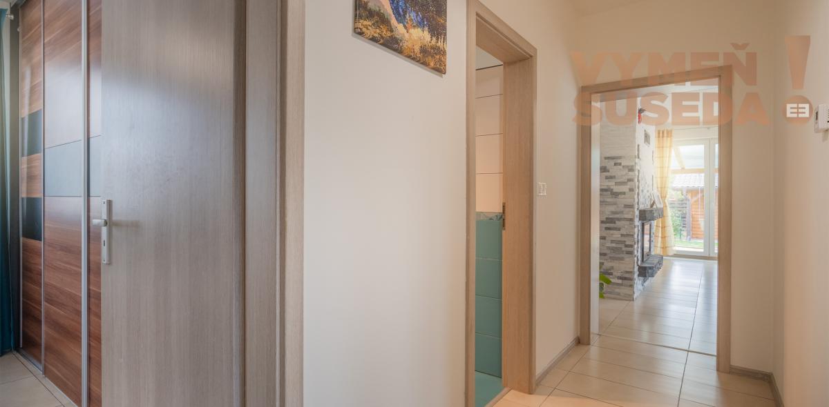 VYMEŇ SUSEDA! – 4 IZB. RODINNÝ DOM S VEĽKÝM ZÁHRADNÝM DOMČEKOM V OBĽÚBENEJ REKREAČNEJ OBLASTI, PLAVECKÝ ŠTVRTOK - VAMPÍL