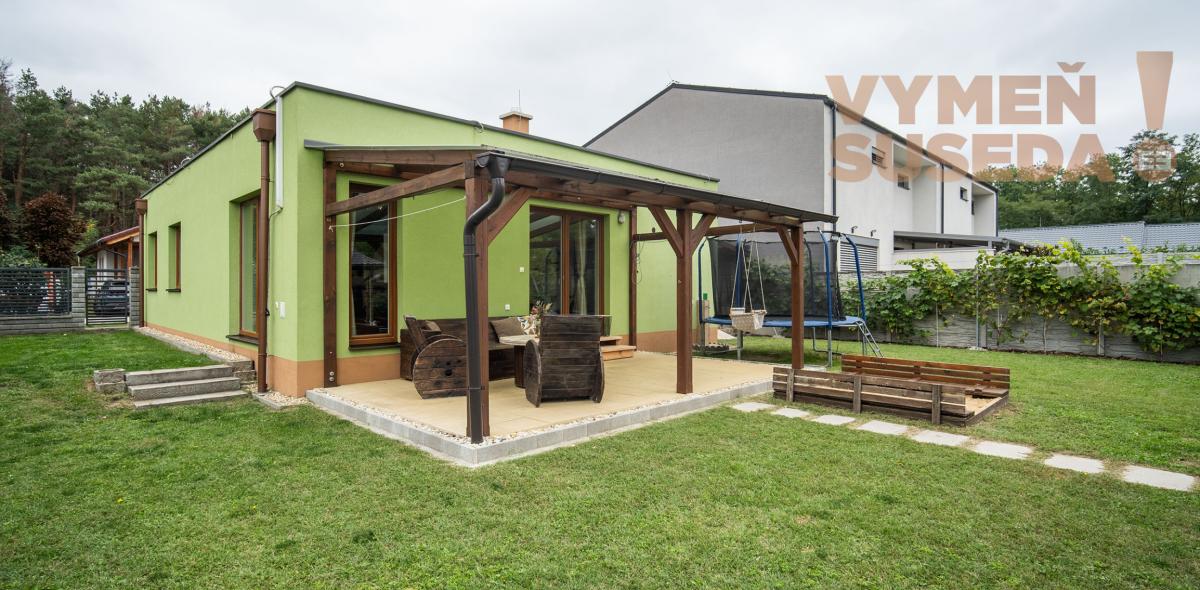 VYMEŇ SUSEDA! – 4 IZB. RODINNÝ DOM S VEĽKÝM ZÁHRADNÝM DOMČEKOM V OBĽÚBENEJ REKREAČNEJ OBLASTI, PLAVECKÝ ŠTVRTOK - VAMPÍL