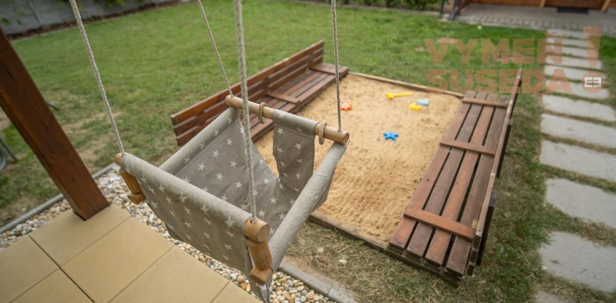 VYMEŇ SUSEDA! – 4 IZB. RODINNÝ DOM S VEĽKÝM ZÁHRADNÝM DOMČEKOM V OBĽÚBENEJ REKREAČNEJ OBLASTI, PLAVECKÝ ŠTVRTOK - VAMPÍL