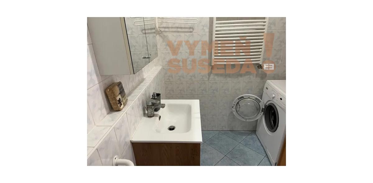 VYMEŇ SUSEDA! – VÝNIMOČNÝ 2 IZB. ZARIADENÝ BYT S LOGGIOU A BALKÓNOM, SUMBALOVA UL., BA IV, KARLOVA VES,