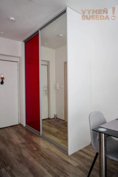 VYMEŇ SUSEDA! – VÝNIMOČNÝ 2 IZB. BYT, MARTINA GRANCA UL. BRATISLAVA IV, DÚBRAVKA