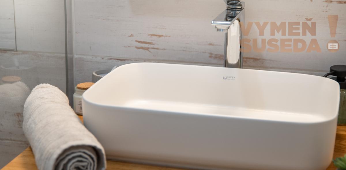 VYMEŇ SUSEDA! - VÝNIMOČNÝ 2 IZB. ZREKONŠTRUOVANÝ EŠTE NEOBÝVANÝ BYT s LOGGIOU, VYHĽADÁVANÁ LOKALITA DÚBRAVKA, BUJNÁKOVA UL., BA IV.