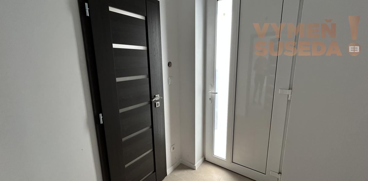 VYMEŇ SUSEDA! - Nadštandartný 3 izbový byt so záhradou v Dunajskej lužnej