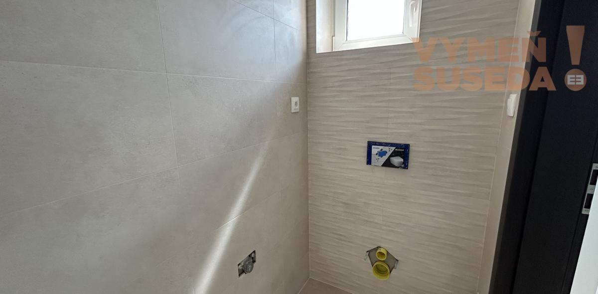 VYMEŇ SUSEDA! - Nadštandartný 3 izbový byt so záhradou v Dunajskej lužnej