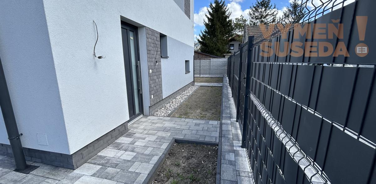 VYMEŇ SUSEDA! - Nadštandartný 3 izbový byt so záhradou v Dunajskej lužnej