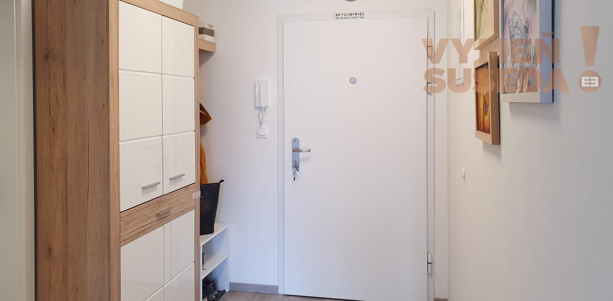 REZERVOVANÉ - Výnimočný 2 IZB. BYT s balkónom, zariadená NOVOSTAVBA ,veľká pivnica a parking, Devínka pod Lesom